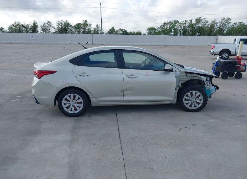 Photo 13 of 2019 Hyundai Accent SE (VIN 3KPC24A3XKE065231)