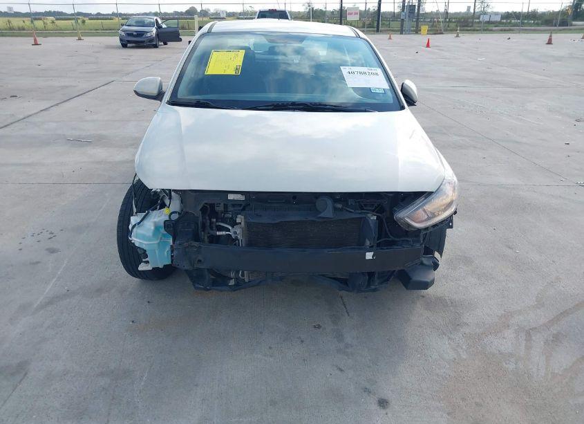 Photo 6 of 2019 Hyundai Accent SE (VIN 3KPC24A3XKE065231)