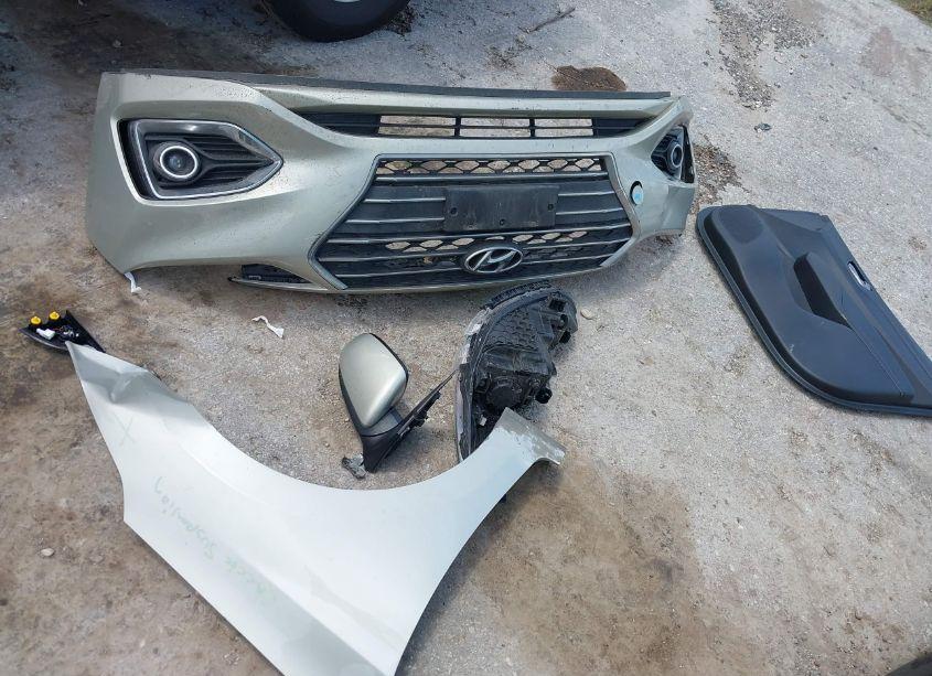 Photo 12 of 2019 Hyundai Accent SEL (VIN 3KPC24A3XKE069523)