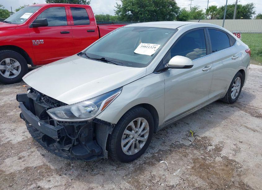 Photo 2 of 2019 Hyundai Accent SEL (VIN 3KPC24A3XKE069523)