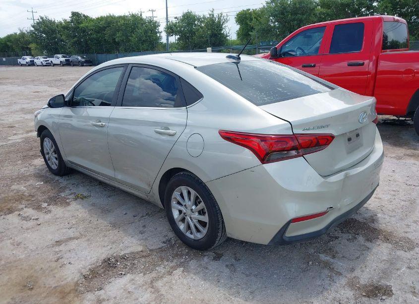 Photo 3 of 2019 Hyundai Accent SEL (VIN 3KPC24A3XKE069523)