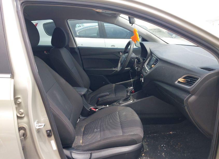 Photo 5 of 2019 Hyundai Accent SEL (VIN 3KPC24A3XKE069523)