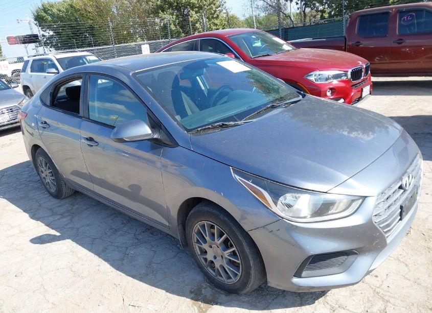 Photo 6 of 2019 Hyundai Accent SE (VIN 3KPC24A3XKE073992)