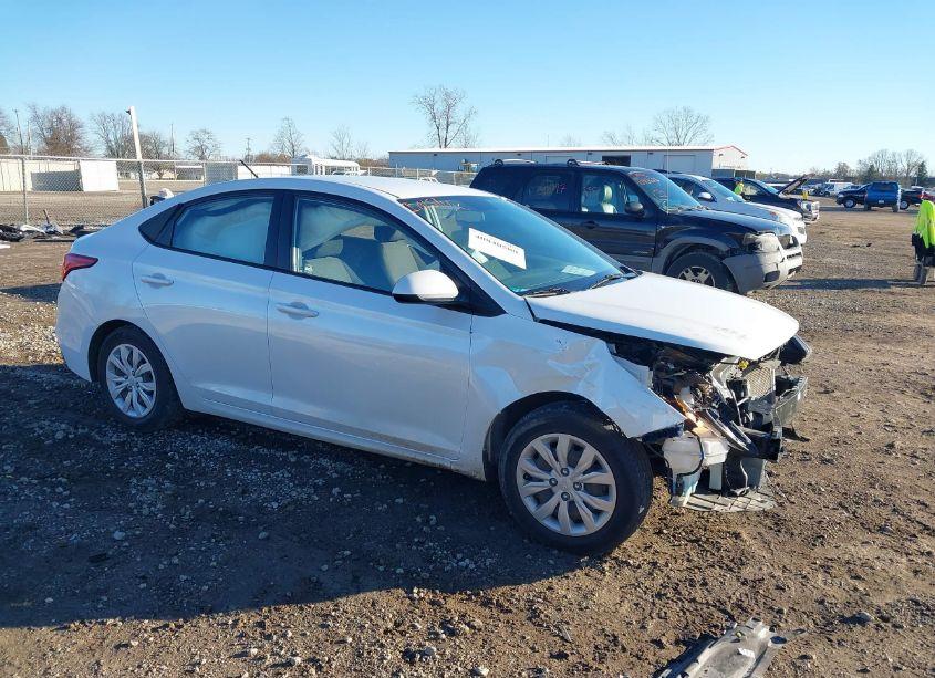 2020 Hyundai Accent SE (VIN 3KPC24A60LE092949) main photo