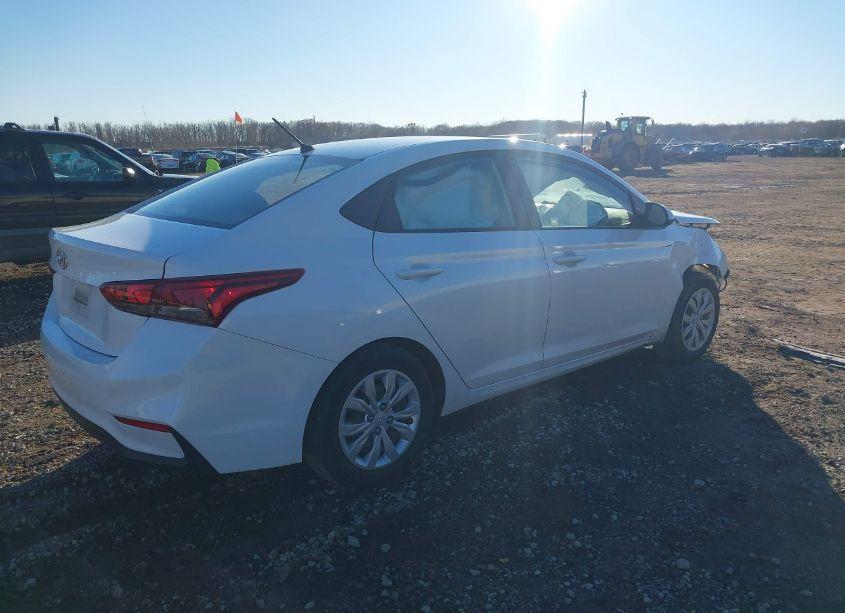 Photo 4 of 2020 Hyundai Accent SE (VIN 3KPC24A60LE092949)