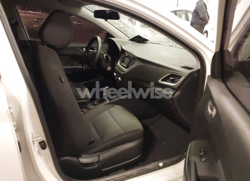 Photo 5 of 2020 Hyundai Accent SE (VIN 3KPC24A60LE101746)