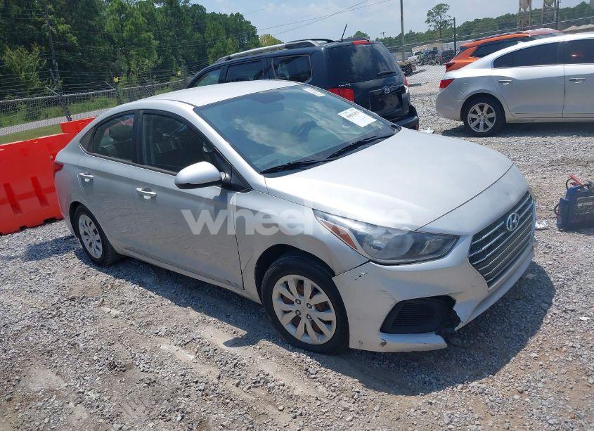 2020 Hyundai Accent SE (VIN 3KPC24A60LE115629) main photo