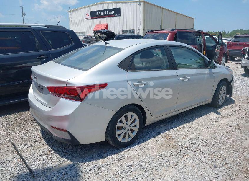 Photo 4 of 2020 Hyundai Accent SE (VIN 3KPC24A60LE115629)