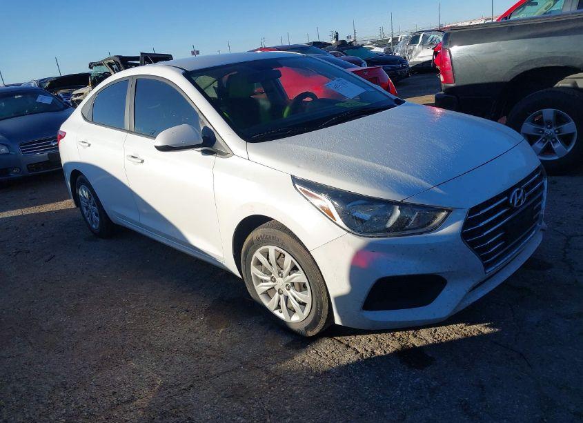 2020 Hyundai Accent SE (VIN 3KPC24A60LE123830) main photo