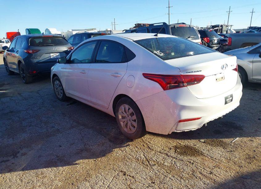 Photo 3 of 2020 Hyundai Accent SE (VIN 3KPC24A60LE123830)