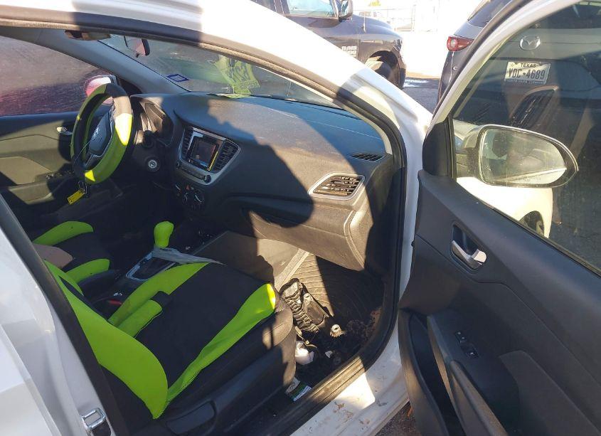 Photo 5 of 2020 Hyundai Accent SE (VIN 3KPC24A60LE123830)