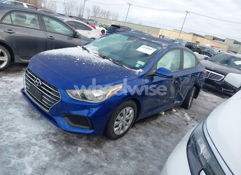 Photo 2 of 2020 Hyundai Accent SE (VIN 3KPC24A62LE115843)