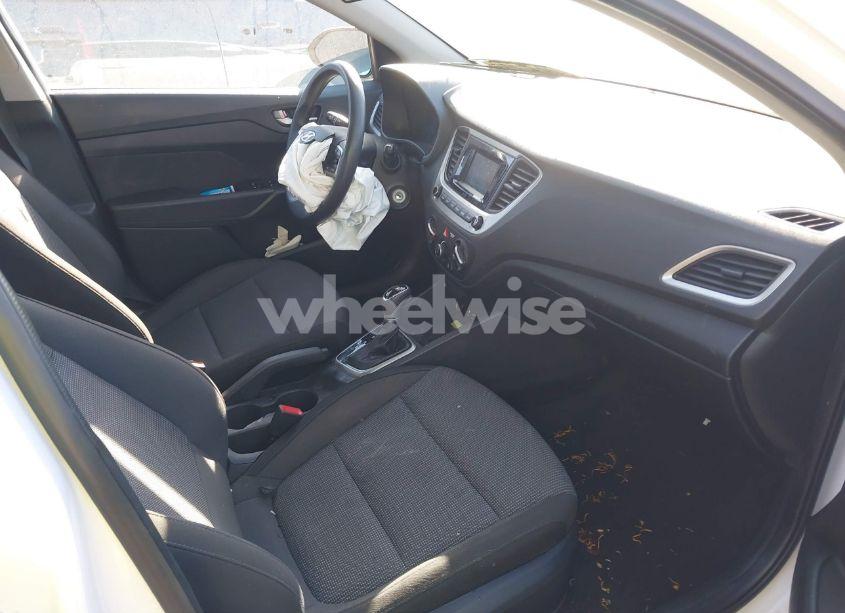 Photo 5 of 2021 Hyundai Accent SE (VIN 3KPC24A62ME132143)