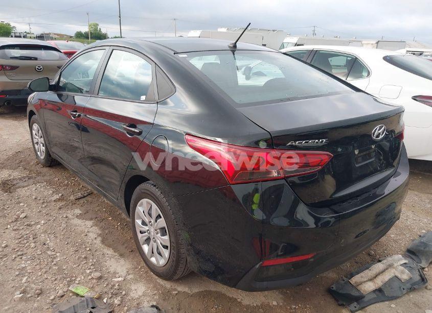 Photo 3 of 2021 Hyundai Accent SE (VIN 3KPC24A62ME147077)