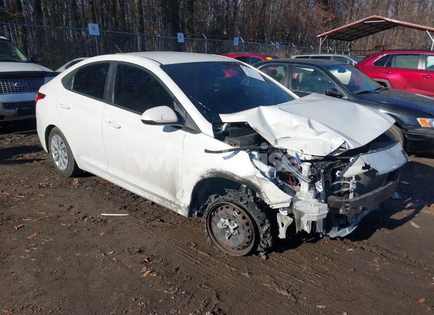 2020 Hyundai Accent SE (VIN 3KPC24A63LE106150) main photo