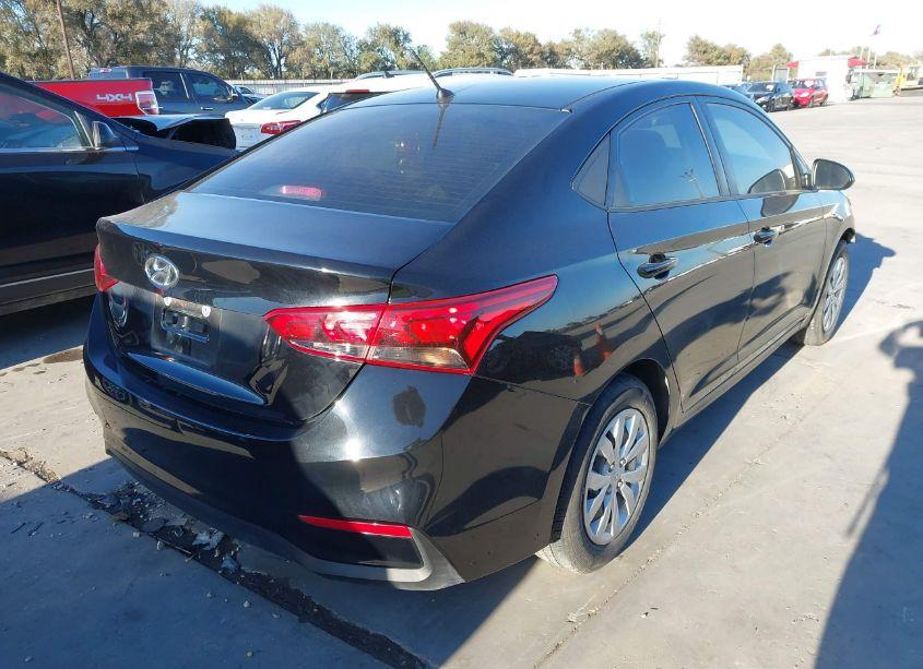 Photo 4 of 2020 Hyundai Accent SE (VIN 3KPC24A63LE112479)