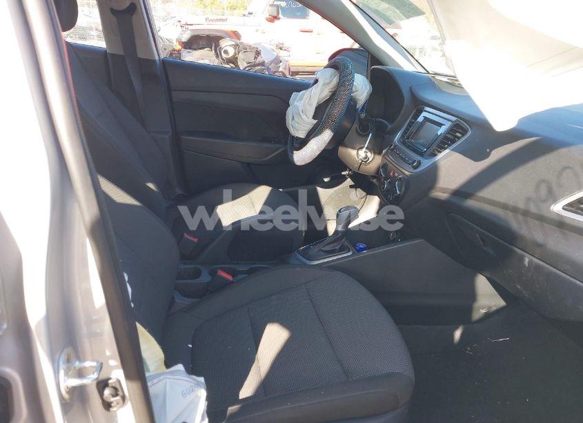 Photo 5 of 2021 Hyundai Accent SE (VIN 3KPC24A63ME129316)