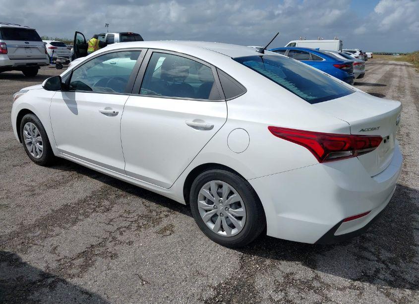 Photo 3 of 2021 Hyundai Accent SE (VIN 3KPC24A63ME133978)