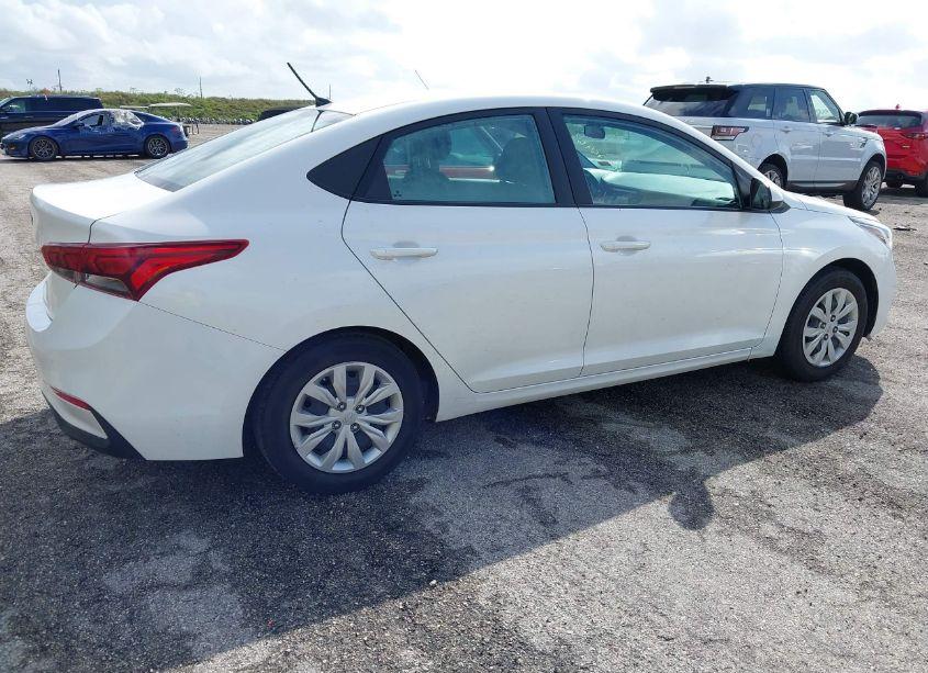 Photo 4 of 2021 Hyundai Accent SE (VIN 3KPC24A63ME133978)