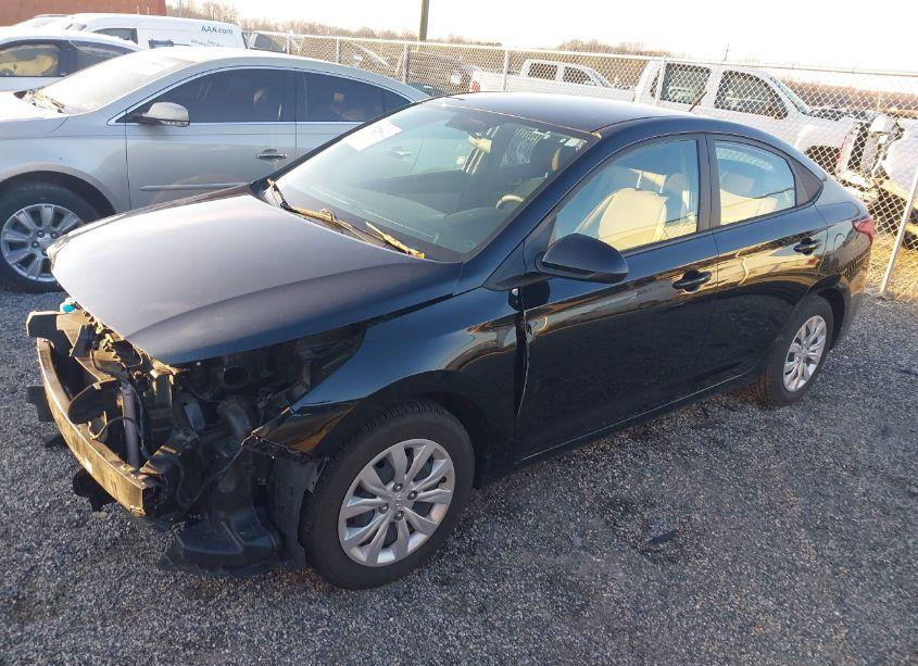 Photo 2 of 2021 Hyundai Accent SE (VIN 3KPC24A63ME135262)