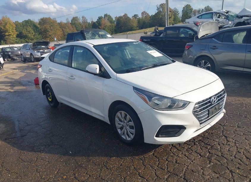 2020 Hyundai Accent SE (VIN 3KPC24A64LE104987) main photo