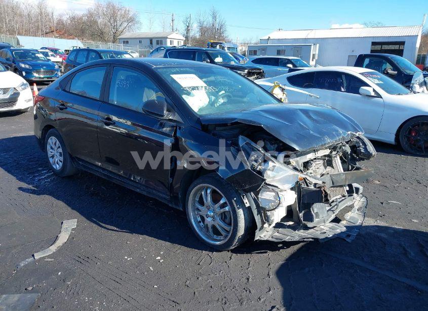 2020 Hyundai Accent SE (VIN 3KPC24A64LE109168) main photo