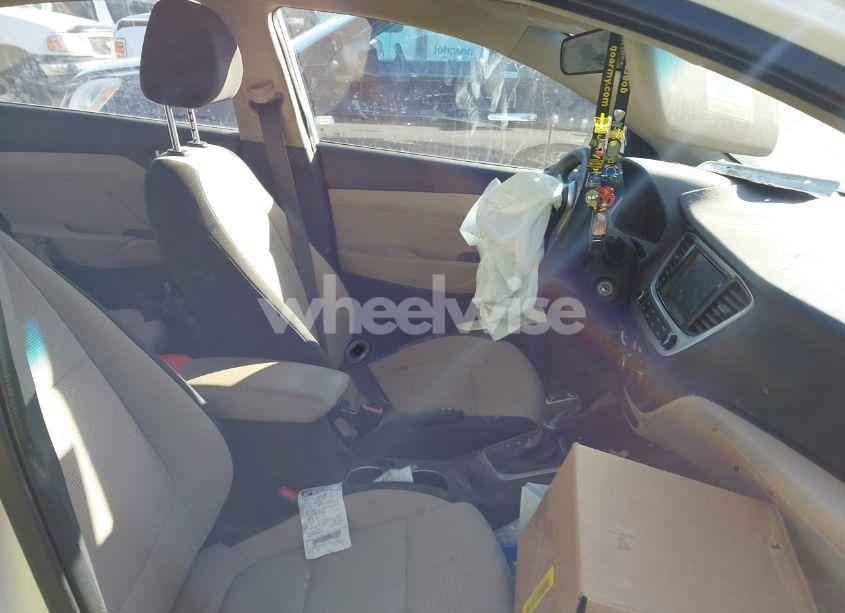 Photo 5 of 2020 Hyundai Accent SE/SEL (VIN 3KPC24A64LE123071)