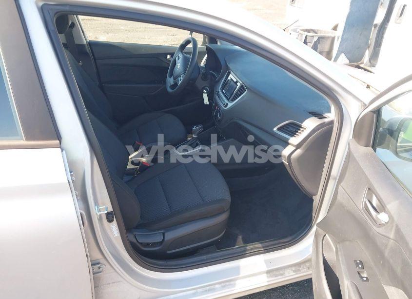 Photo 5 of 2021 Hyundai Accent SE (VIN 3KPC24A65ME139281)