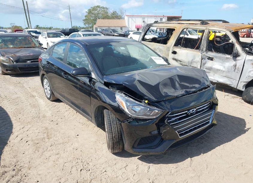 2022 Hyundai Accent SE (VIN 3KPC24A65NE181130) main photo