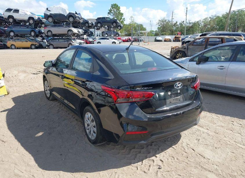 Photo 3 of 2022 Hyundai Accent SE (VIN 3KPC24A65NE181130)