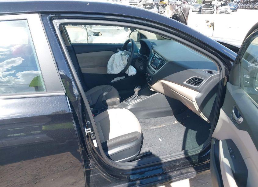 Photo 5 of 2022 Hyundai Accent SE (VIN 3KPC24A65NE181130)