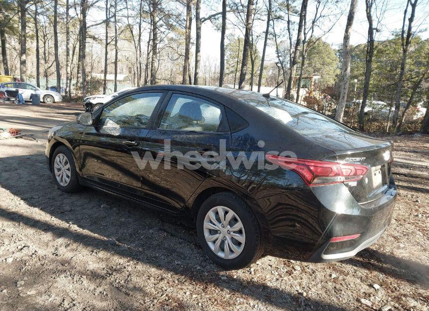 Photo 3 of 2020 Hyundai Accent SE (VIN 3KPC24A66LE114467)