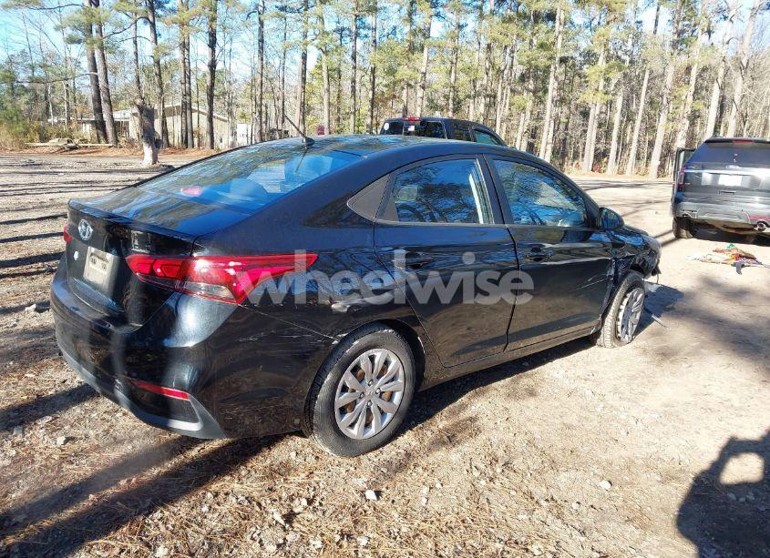 Photo 4 of 2020 Hyundai Accent SE (VIN 3KPC24A66LE114467)