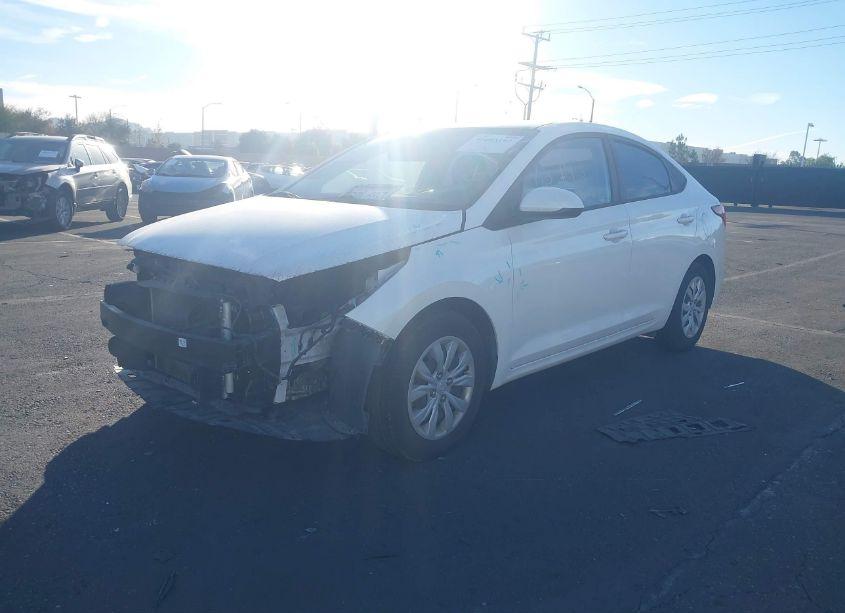 Photo 2 of 2020 Hyundai Accent SE (VIN 3KPC24A67LE096383)