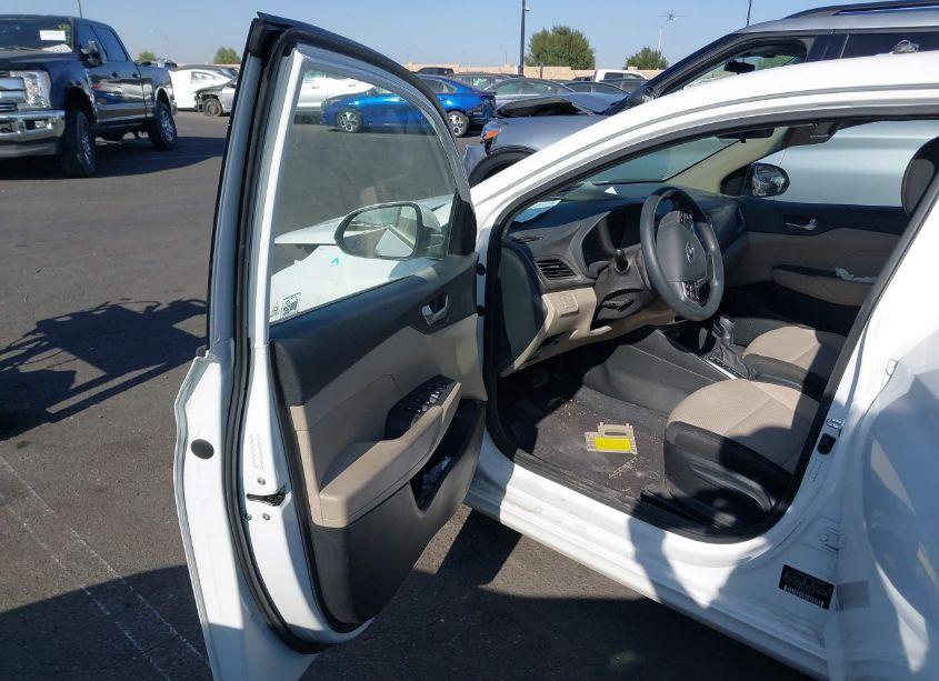 Photo 5 of 2020 Hyundai Accent SE (VIN 3KPC24A67LE096383)