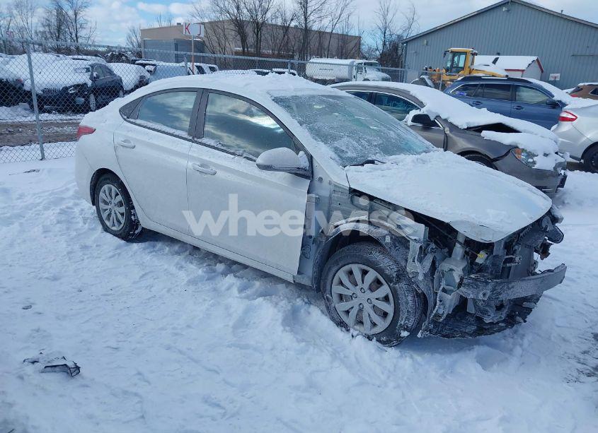 2020 Hyundai Accent SE (VIN 3KPC24A67LE108810) main photo