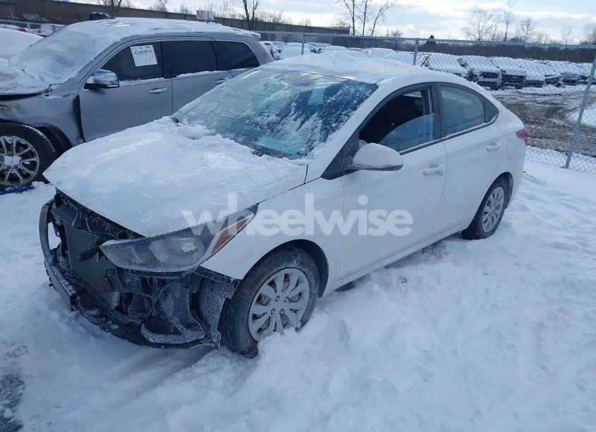 Photo 2 of 2020 Hyundai Accent SE (VIN 3KPC24A67LE108810)