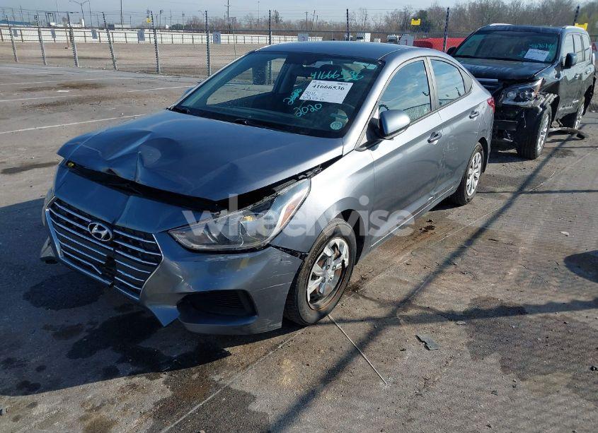 Photo 2 of 2020 Hyundai Accent SE (VIN 3KPC24A67LE126742)