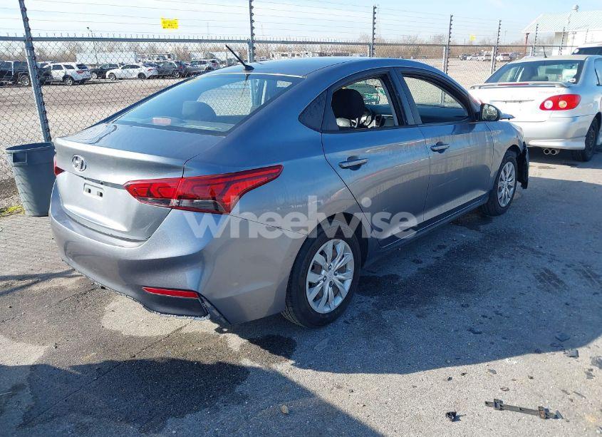 Photo 4 of 2020 Hyundai Accent SE (VIN 3KPC24A67LE126742)