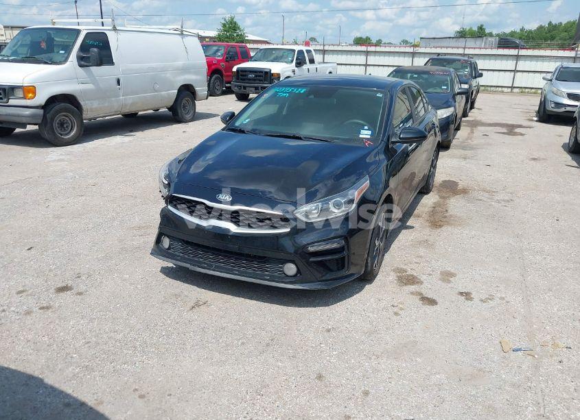 Photo 2 of 2019 Kia Forte LXS (VIN 3KPC24A68LE******)