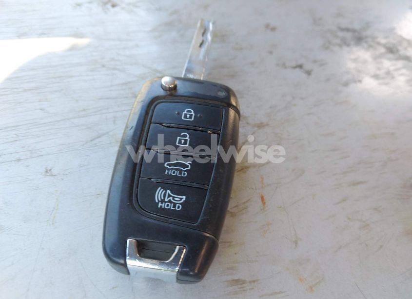 Photo 11 of 2020 Hyundai Accent SE (VIN 3KPC24A68LE092133)