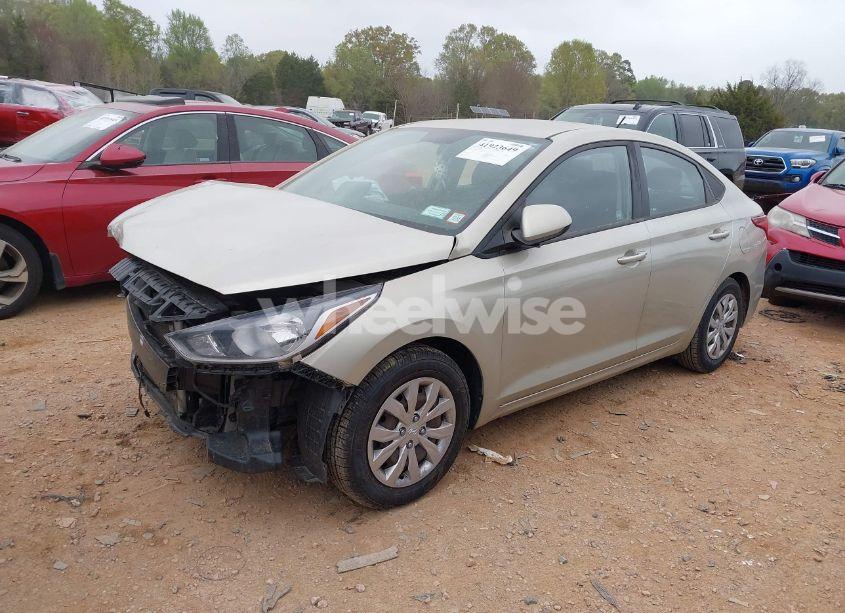 Photo 2 of 2020 Hyundai Accent SE (VIN 3KPC24A68LE099132)