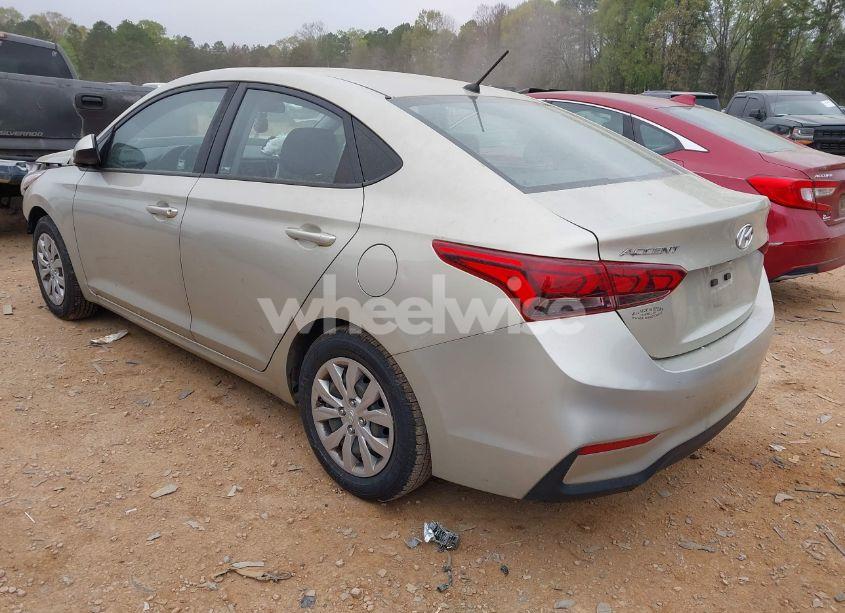 Photo 3 of 2020 Hyundai Accent SE (VIN 3KPC24A68LE099132)