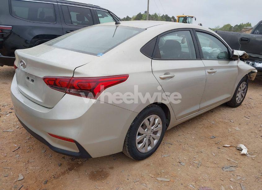 Photo 4 of 2020 Hyundai Accent SE (VIN 3KPC24A68LE099132)