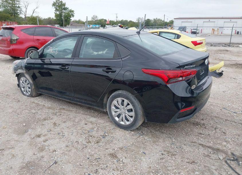 Photo 3 of 2021 Hyundai Accent SE (VIN 3KPC24A68ME133233)