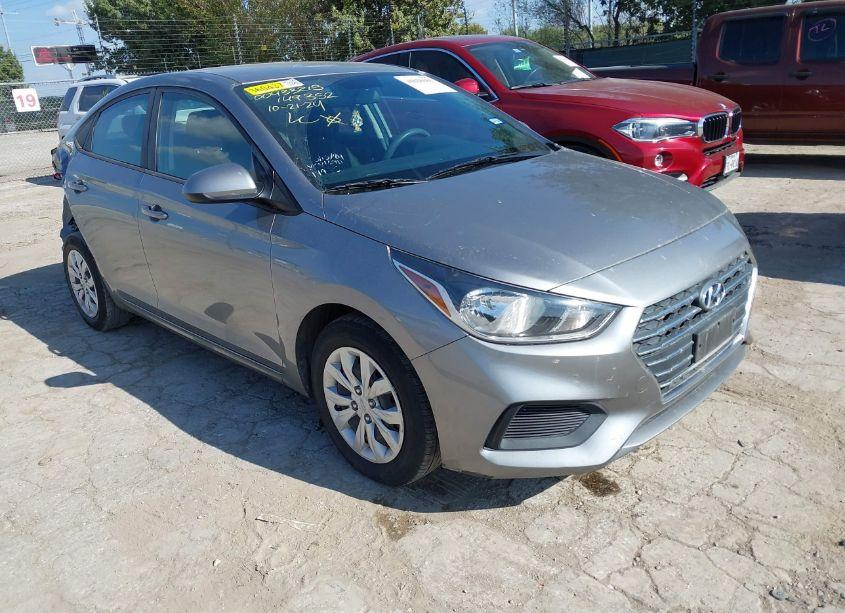 2021 Hyundai Accent SE (VIN 3KPC24A68ME149352) main photo