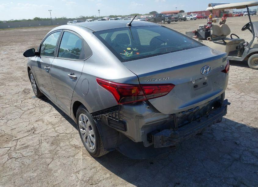 Photo 3 of 2021 Hyundai Accent SE (VIN 3KPC24A68ME149352)