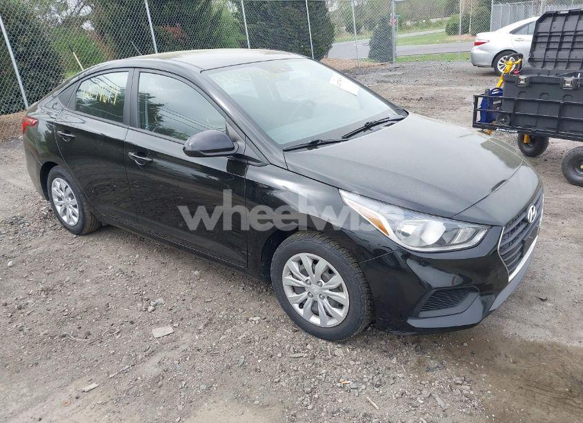 2020 Hyundai Accent SE (VIN 3KPC24A69LE104371) main photo