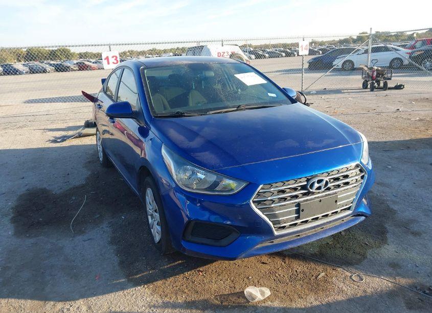 2020 Hyundai Accent SE (VIN 3KPC24A69LE118707) main photo