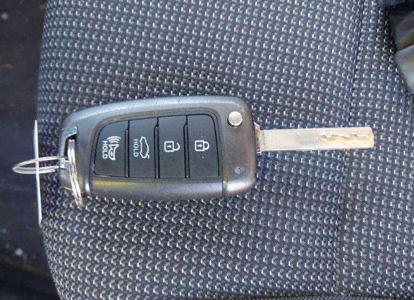 Photo 11 of 2020 Hyundai Accent SE (VIN 3KPC24A69LE119856)